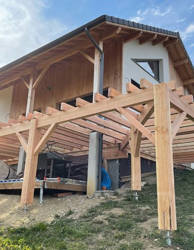 Structure terrasse en bois sur pilotis